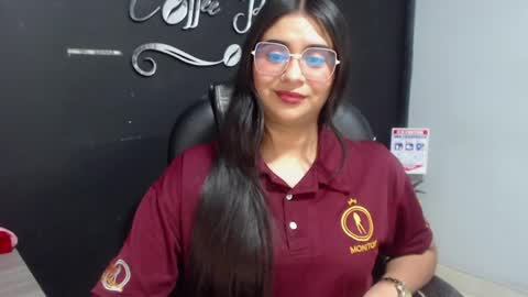 Snapshot of kathe0v chatting on May 5, 2026, 9:45 pm Call me Lau online show from May 5, 2026, 9:45 pm