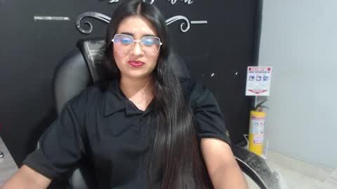 Snapshot of kathe0v chatting on May 7, 2026, 10:26 pm Call me Lau online show from May 7, 2026, 10:26 pm