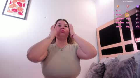 Katherin  online show from March 25, 2026, 11:27 am