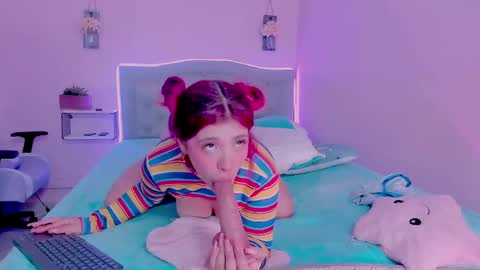 Snapshot of kathia_saenz chatting on December 18, 2024, 10:40 am Kathia online show from December 18, 2024, 10:40 am