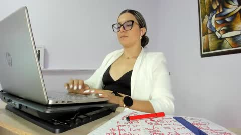 Khaterine online show from February 11, 2025, 3:29 pm