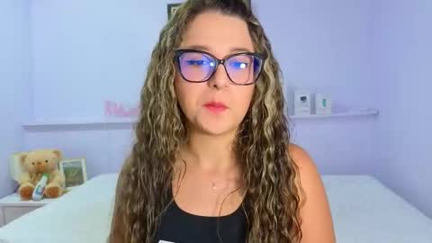 Khaterine online show from October 7, 2025, 11:40 am