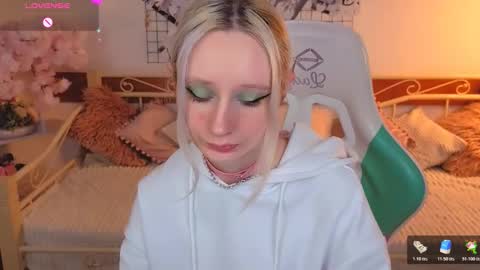 Katia  online show from February 17, 2026, 6:32 am