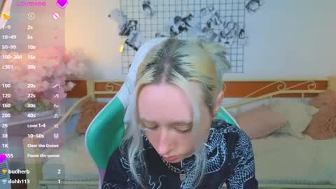 Katia  online show from April 1, 2026, 5:41 am