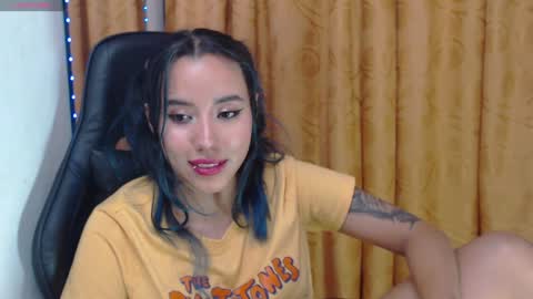 Katia Cuper  online show from January 30, 2025, 6:32 pm