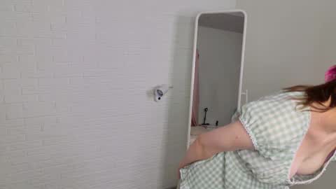 Katie online show from September 27, 2025, 1:49 pm