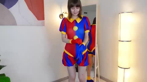 Katie online show from October 30, 2025, 1:56 pm