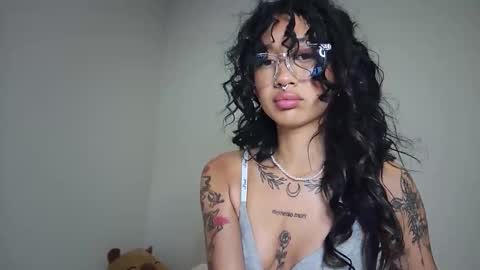 Snapshot of katiecai chatting on April 9, 2026, 4:56 am katiecai online show from April 9, 2026, 4:56 am