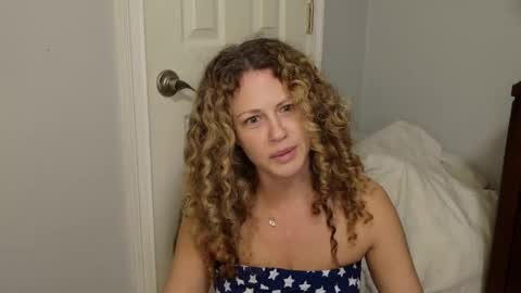 Snapshot of katiecoxxwell chatting on March 22, 2026, 2:15 am Katie Coxxwell online show from March 22, 2026, 2:15 am