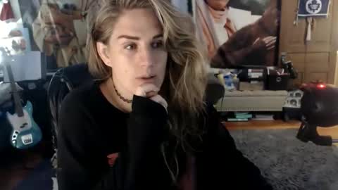 Katie online show from October 22, 2025, 5:08 am