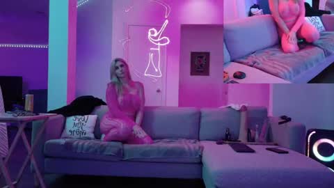 Snapshot of katiekampbell chatting on April 14, 2026, 2:50 am katiekampbell online show from April 14, 2026, 2:50 am