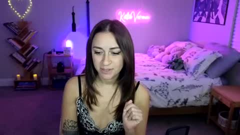 Katie Verona online show from January 1, 2025, 5:54 am