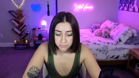 Katie Verona online show from January 28, 2025, 1:50 am