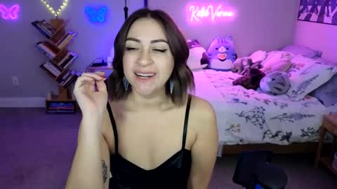 Katie Verona online show from February 25, 2025, 11:55 pm