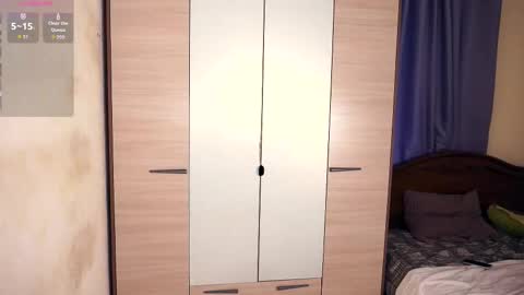 Crystal really Kristel online show from December 22, 2025, 7:38 am