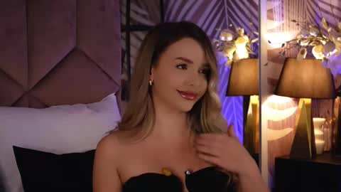 KatJolie online show from October 25, 2025, 7:19 pm