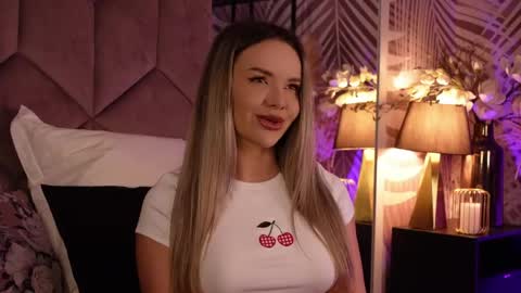 KatJolie online show from May 18, 2026, 7:20 pm