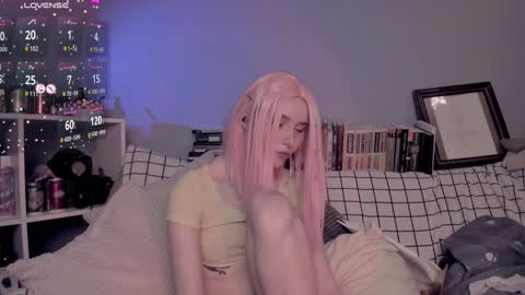 Snapshot of katkittykate chatting on December 4, 2025, 3:54 pm katkittykate online show from December 4, 2025, 3:54 pm