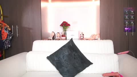 K A T L Y N  online show from January 16, 2026, 5:39 pm