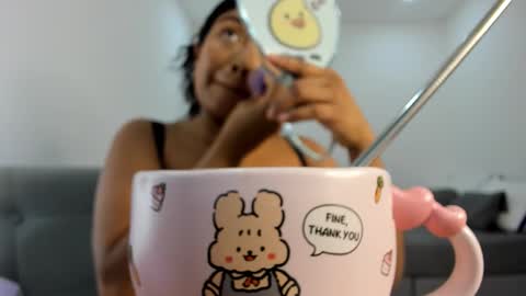 Follow me on instagram and twitter as correaktnees online show from September 13, 2025, 8:03 am