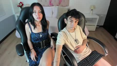 Snapshot of katnia_and_marcuz chatting on January 10, 2025, 1:41 pm Katnia and Marcuz online show from January 10, 2025, 1:41 pm