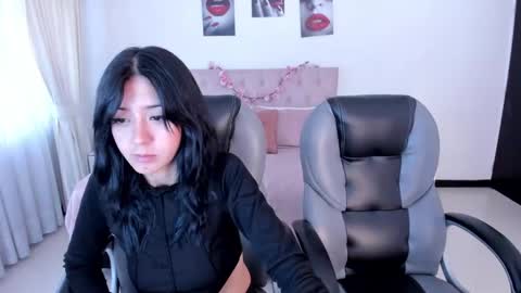 Snapshot of katnia_and_marcuz chatting on January 26, 2025, 12:43 pm Katnia and Marcuz online show from January 26, 2025, 12:43 pm