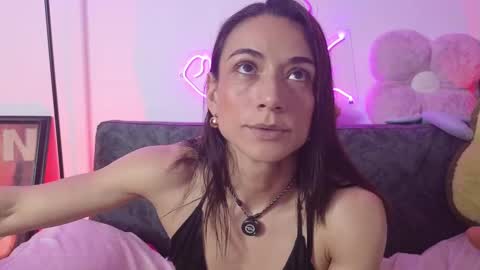 Snapshot of katrin_1 chatting on February 27, 2025, 10:42 pm Katrin online show from February 27, 2025, 10:42 pm