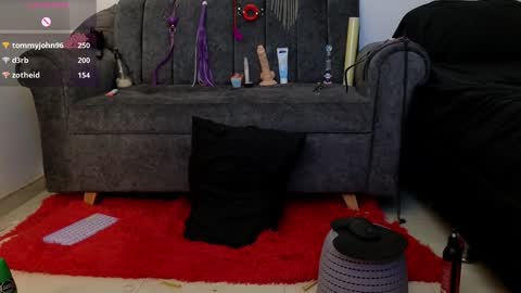 Katt  online show from December 27, 2024, 8:39 pm