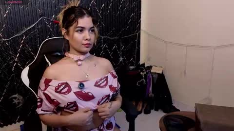 Katt  online show from December 22, 2025, 5:48 am