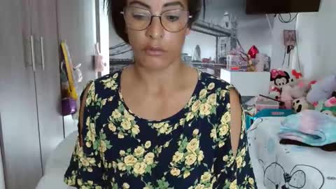 Snapshot of kattleyagray chatting on December 18, 2024, 2:06 pm KattleyaGrey online show from December 18, 2024, 2:06 pm