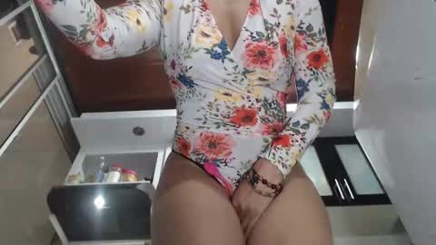 Snapshot of kattleyagray chatting on September 12, 2025, 9:04 pm KattleyaGrey online show from September 12, 2025, 9:04 pm