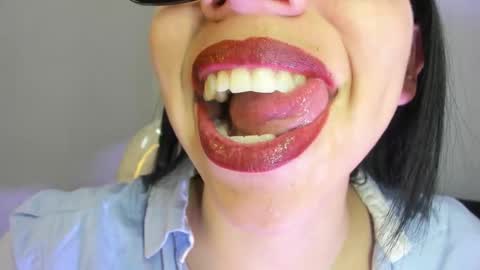 Katty online show from February 18, 2026, 5:42 pm