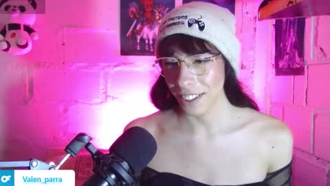 kattycat_ online show from December 3, 2025, 2:52 am