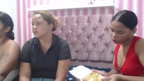 kattyy_18_ online show from February 4, 2026, 12:11 pm