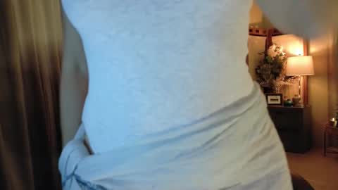 Snapshot of katy_mmm chatting on February 5, 2026, 1:32 am Katy online show from February 5, 2026, 1:32 am