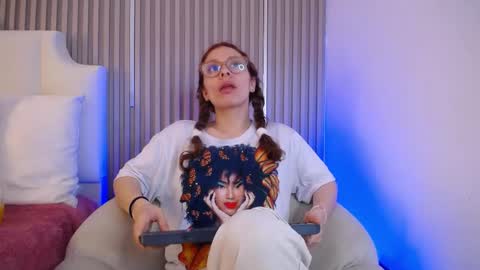 Katy Van online show from May 7, 2026, 9:09 pm