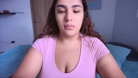 Snapshot of katybloom_ chatting on April 17, 2026, 6:55 pm online show from April 17, 2026, 6:55 pm