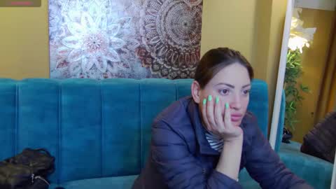 Katyline online show from April 19, 2026, 4:23 am
