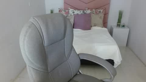 Snapshot of katyrojas chatting on November 4, 2025, 12:15 pm katyrojas online show from November 4, 2025, 12:15 pm