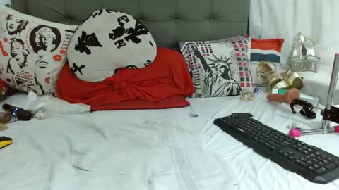 Katy online show from April 15, 2026, 10:11 am