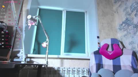 Snapshot of kawaii_power_uwu chatting on September 12, 2025, 10:04 am Kira-chan  online show from September 12, 2025, 10:04 am