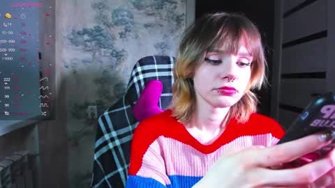 Snapshot of kawaii_power_uwu chatting on October 28, 2025, 11:25 am Kira-chan  online show from October 28, 2025, 11:25 am