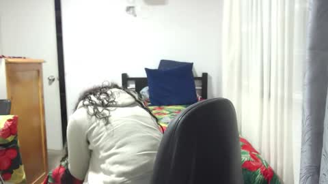  Khawit  online show from March 11, 2026, 1:44 am