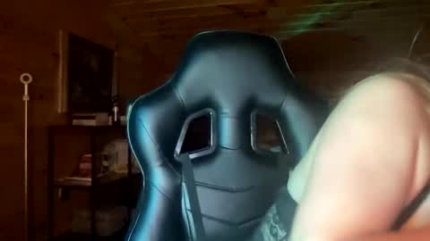 Kaybrookee online show from April 26, 2026, 4:43 am