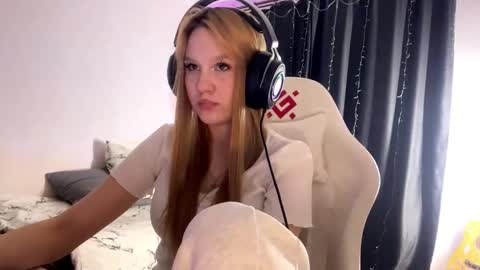 Amia online show from March 24, 2026, 5:29 pm