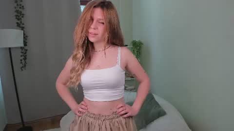 Snapshot of kayceegonya chatting on June 23, 2026, 10:35 am online show from June 23, 2026, 10:35 am