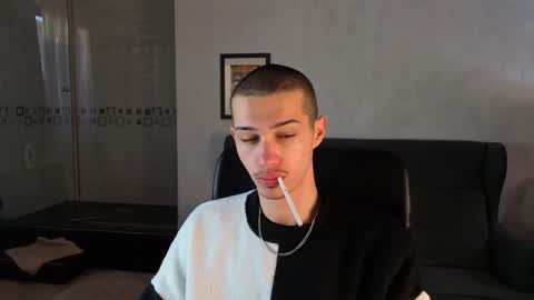 KaydenDrew online show from April 16, 2026, 4:24 am