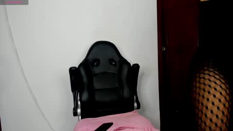 Snapshot of kayla_batista01 chatting on December 3, 2024, 3:44 pm KAYLA BATISTA online show from December 3, 2024, 3:44 pm