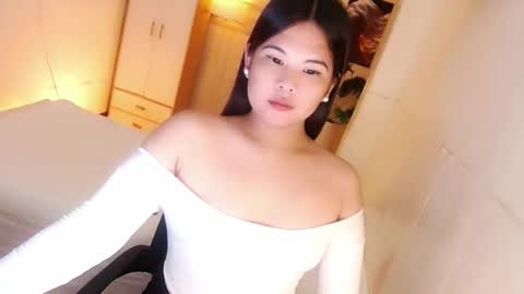 Y O U R        F U T U R E       K A Y L E E  online show from November 8, 2025, 7:12 pm