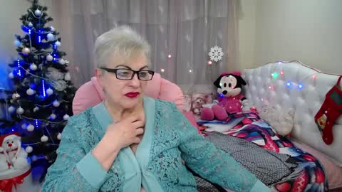 Snapshot of kaylesmoll chatting on December 25, 2024, 10:16 pm kaylesmoll online show from December 25, 2024, 10:16 pm